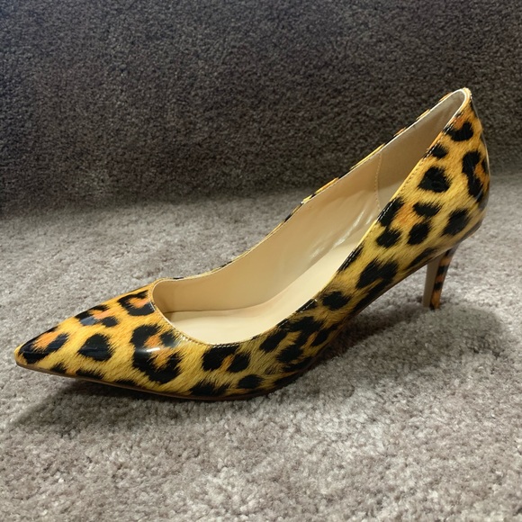 Size 8 Women's Chic Pointed Toe Mid Heel Pumps - Picture 9 of 12